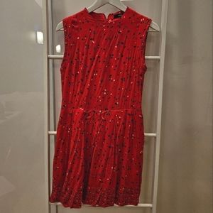 Red sleeveless dress